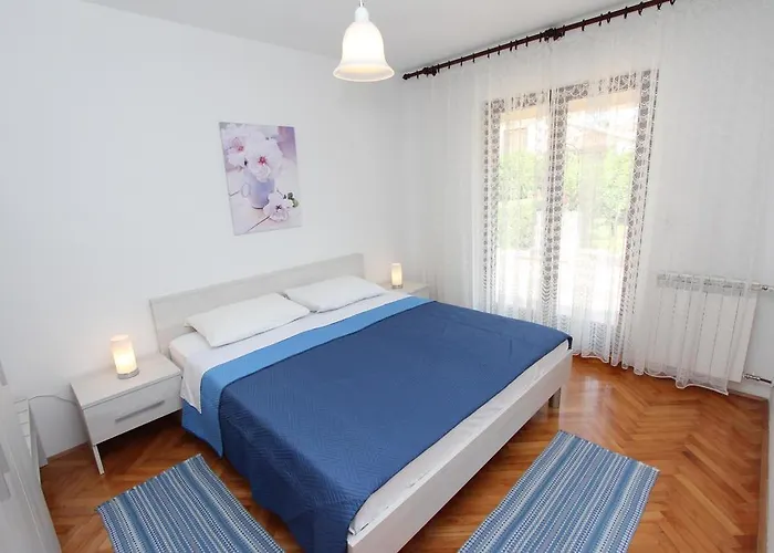 Rozela Ρόβινι