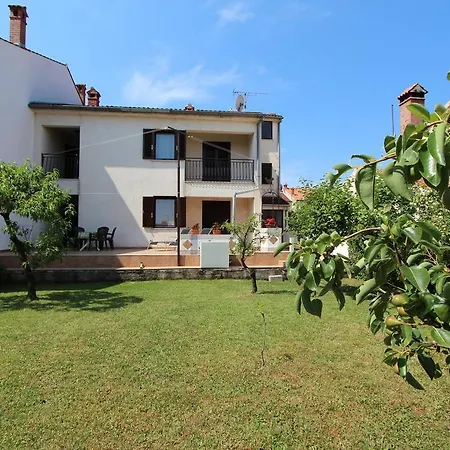 Rozela Apartament *